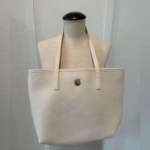 Gloria Vanderbilt Carry All Tote w/Zipper Closure with attachable wristlet NWOT